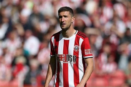 Trung vệ: Chris Basham (Sheffield United).