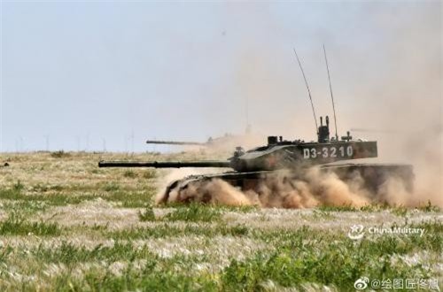 Cụm tập đoàn quân Trung Quốc khai hỏa ồ ạt gần biên giới Ấn Độ