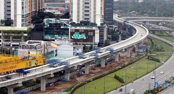 Dự án metro số 1 (Bến Thành - Suối Tiên) và dự án metro số 2 (giai đoạn 1 Bến Thành - Tham Lương) dự kiến hoàn thành trong giai đoạn 2021-2025.