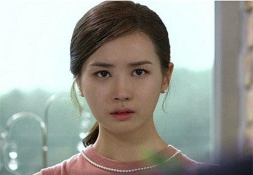 Định trộm tiền đi đẻ của vợ cho bồ nhí, nhưng khi cánh cửa két bảo mật được mở ra chồng lại ôm mặt khóc