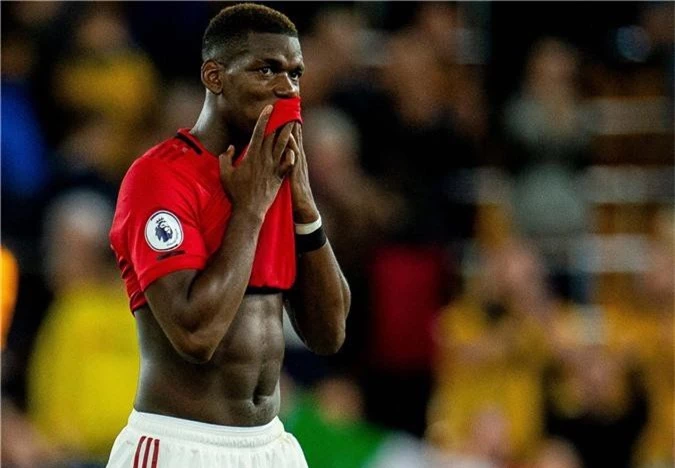 MU, Pogba, Man Utd, Pogba sút trượt penalty, Pogba bị xúc phạm, phân biệt chủng tộc, MU hòa Wolves