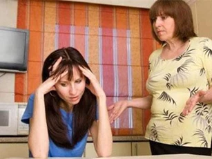 Chết lặng vì những câu nói “xát muối” của mẹ chồng