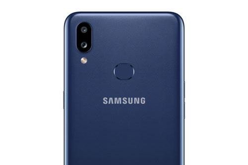 Smartphone Samsung camera kép, pin 4.000 mAh ra mắt ở Việt Nam, giá siêu rẻ