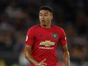 CĐV Man Utd: "Cậu ta nên biến khỏi đội bóng ngay tập tức"