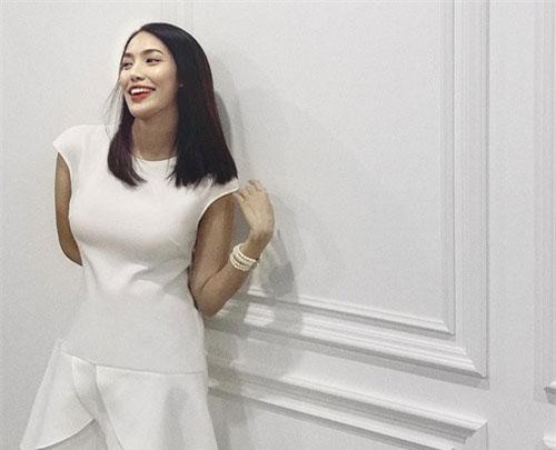 Lan Khuê tiếp tục khoe ảnh "bầu như không", đến Lý Nhã Kỳ cũng phát nghiền, phải "hóng xem mỗi ngày"