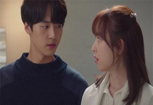 Bạn trai xe ôm tỏ tình, cô gái khinh nghèo từ chối để rồi phải ân hận khi biết gia thế thật của anh