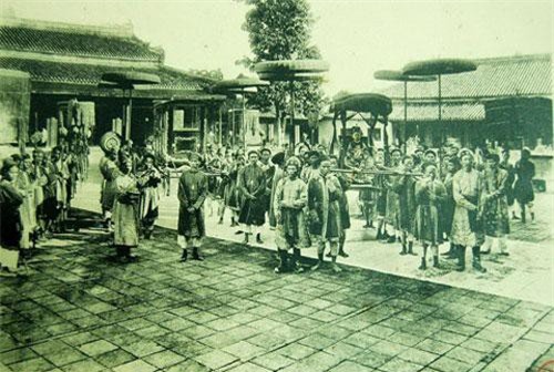 Bí ẩn đời sống cung nữ trong Tử Cấm thành Việt Nam