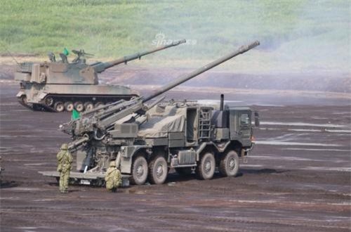 Soi pháo tự hành bánh lốp “siêu to, khổng lồ” Type 19 của Nhật Bản
