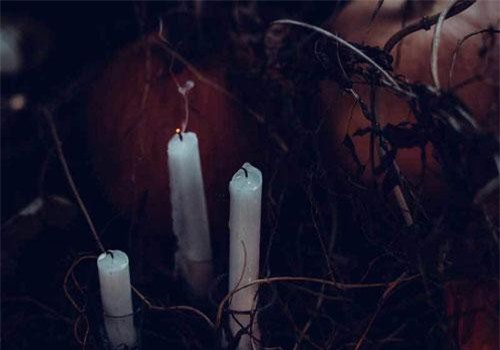 Rùng mình người giúp việc dùng tà thuật với chủ nhà