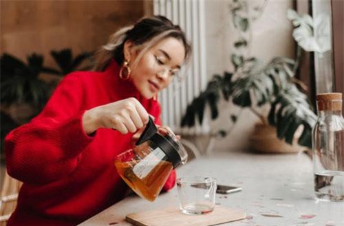 Điều kỳ diệu gì xảy ra với cơ thể khi bạn uống trà hàng ngày?