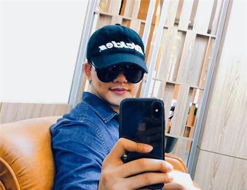 Mai Tài Phến lần đầu chịu lộ diện sau khi vướng scandal "lái máy bay" đàn chị Mỹ Tâm