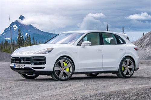 SUV Porsche mạnh 670 mã lực, giá gần 4 tỷ đồng
