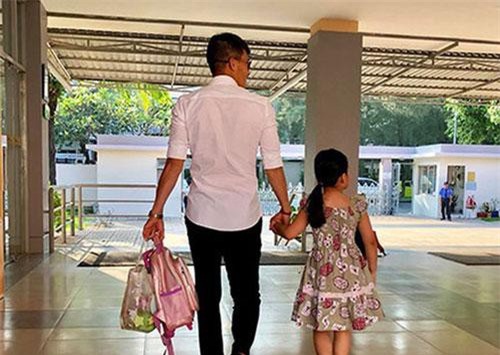 Thủy Tiên than thở "kiếp đẻ thuê" nhưng lại bật mí hành động không ngờ của con gái dù chỉ mới 6 tuổi