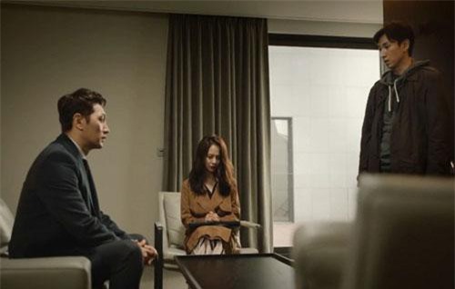 Chồng cho 170 triệu tiền tiêu vặt mỗi tháng, vợ vẫn ngang nhiên 'cắm sừng' nhưng thân thế và bí mật kẻ thứ 3 mới kinh khủng