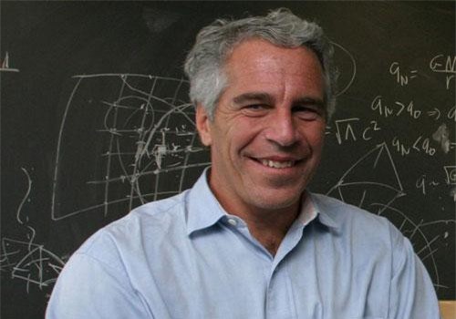 Tỷ phú bệnh hoạn chết trong tù để lại tài sản gì?