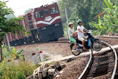 Đề xuất cấp 3.200 tỷ đồng xóa lối đi tự mở, tách cầu chung đường bộ đường sắt