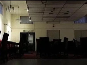 Hồn ma đập phá đồ trong phòng gây ám ảnh