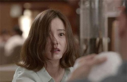 Mẹ chồng đánh con dâu vì dám quát chồng trước mặt cả nhà