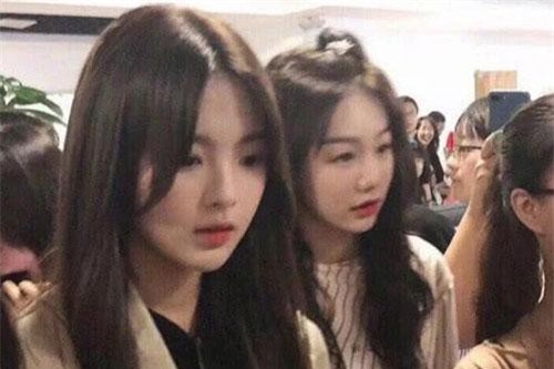 Chùm ảnh camera thường của "Mỹ nhân bất tài" Dương Siêu Việt: Xinh xuất sắc, lấn át hoàn toàn thành viên cùng nhóm