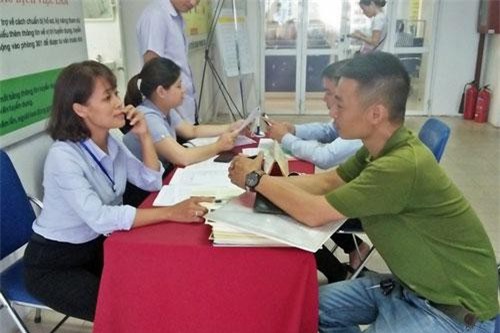 Việc làm nửa cuối năm: Nhu cầu lớn, cảnh giác “việc nhẹ, lương cao”