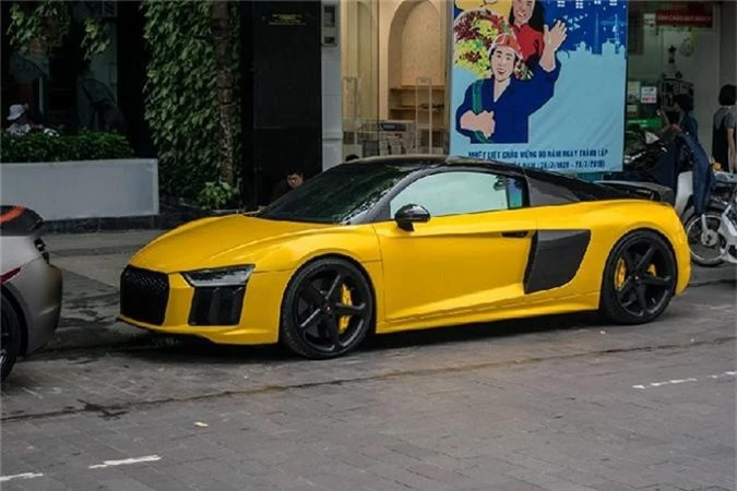 Audi R8 V10 Plus.