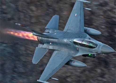 Chiến đấu cơ Nga-Thổ Nhĩ Kỳ suýt chiến nhau trên không phận Syria