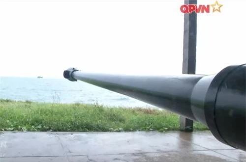  Trong ảnh là khẩu pháo D44 được sử dụng cho nhiệm vụ phòng thủ bờ biển. Ảnh: QPVN