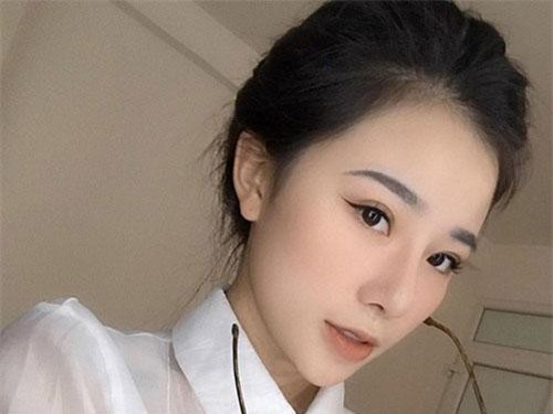 Hoa khôi báo chí tuyên bố cực sốc về cách tận dụng nhan sắc