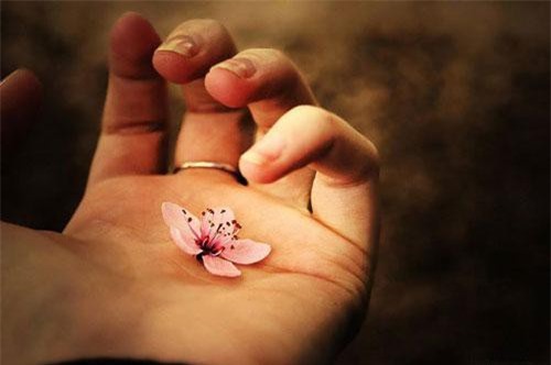 Ph&#x1EAD;t d&#x1EA1;y &#x111;&#xE2;y s&#x1EBD; l&#xE0; ng&#x1B0;&#x1EDD;i c&#xF3; ph&#xFA;c b&#xE1;o t&#x1ED1;t, d&#x1EC5; g&#x1EB7;p qu&#xFD; nh&#xE2;n v&#xE0; 5 vi&#x1EC7;c l&#xE0;m c&#x1EA7;n tr&#xE1;nh trong &#x111;&#x1EDD;i