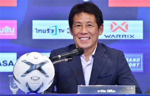 HLV Akira Nishino yêu cầu tổ chức trận giao hữu kín trước thềm trận đấu với đội tuyển Việt Nam.
