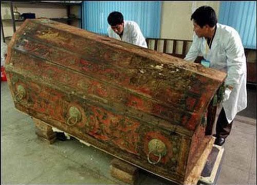 Bí ẩn hài cốt mỹ nhân đội vương miện trong mộ cổ Trung Quốc