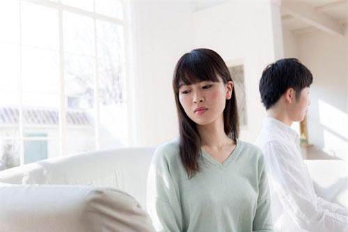 Vợ thế này thì chồng nào cũng muốn nhanh chóng rời xa