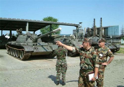 Serbia tốn mớ tiền xử lý 700 xe tăng T-55 thành "đồng nát"?