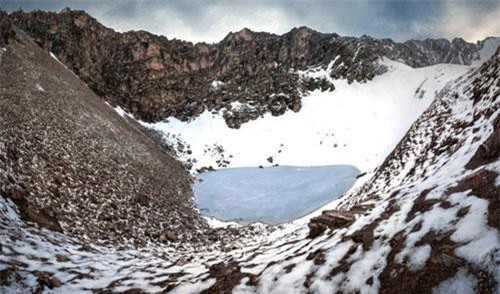 Bí ẩn rùng rợn của hồ nước chứa hàng trăm bộ xương, khoa học chưa có lời giải suốt hàng chục năm 