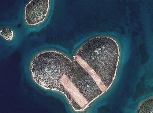 Ngỡ ngãng trước hình ảnh của Trái Đất nhìn từ không gian