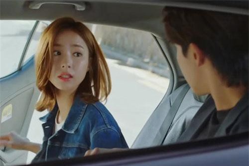 Chồng mua xe hơi tiền tỷ, tôi ngất xỉu khi nhìn thấy tên chủ sở hữu