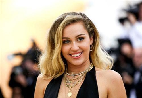 Miley Cyrus lần đầu lên tiếng sau quyết định ly hôn, phủ nhận nguyên nhân do ngoại tình