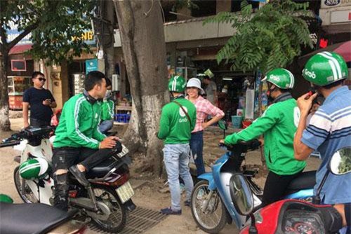 Đề xuất xe ôm hành nghề ở Hà Nội phải có thẻ