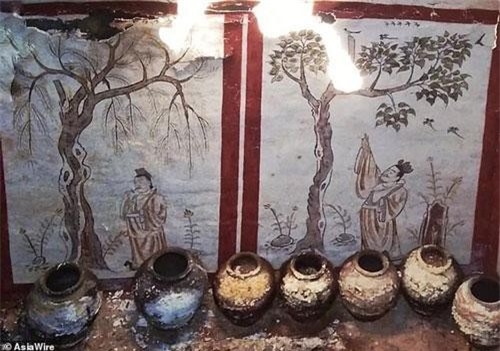 Cảnh tượng cực sốc bên trong mộ cổ vương giả Trung Quốc