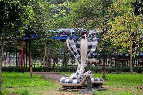 Vườn "quái thú" độc dị nhất Việt Nam