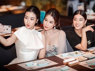 Nhan sắc "không phải dạng vừa" Sam chụp ảnh thân thiết với Đỗ Mỹ Linh - Hoàng Yến Chibi