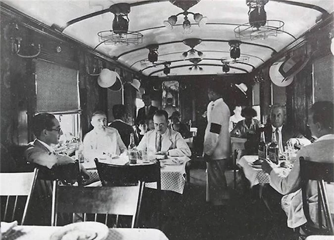 Toa ăn uống trên xe lửa xuyên Việt do người Pháp tổ chức (năm 1921-1935).