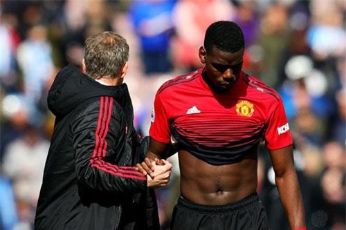 Thực hư chuyện Pogba bị cấm đá penalty ở M.U