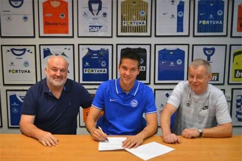 Filip Nguyễn ký hợp đồng mới với CLB Slovan Liberec.