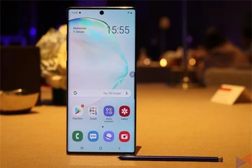 Nút S Pen của Galaxy Note 10, Galaxy Note 10 Plus có nhiều cải tiến so với trên Galaxy Note 9.