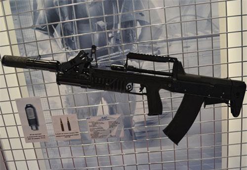 Súng trường ADS “lưỡng cư” độc nhất vô nhị của Nga