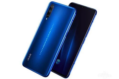 Vivo iQOO Pro sở hữu thiết kế với khung kim loại, 2 bề mặt làm từ chất liệu kính cường lực. Máy có kích thước 158,8x75,7x9,3 mm, cân nặng 215 g. 