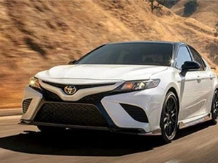 Toyota Camry 2020 bản thể thao hé lộ giá bán hơn 700 triệu đồng