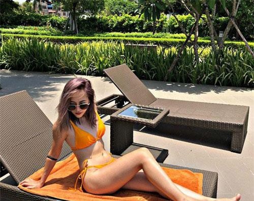 Chiêm ngưỡng body “căng đét“ Hot girl đeo niềng răng 