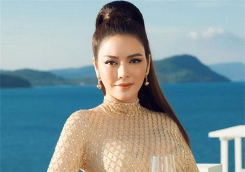 Lý Nhã Kỳ kiếm tiền bằng cách nào mà giàu đến vậy?